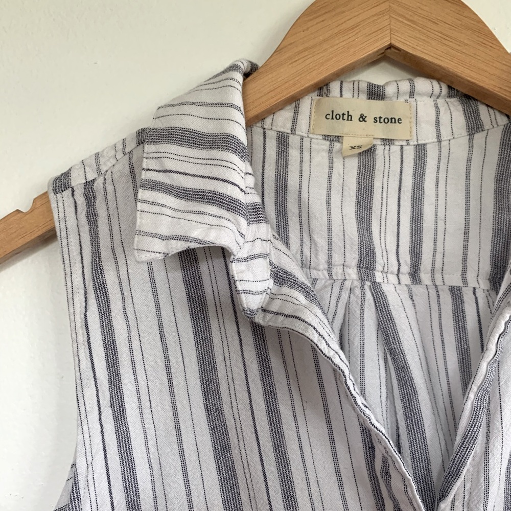 Cloth & Stone Button Down Tank Top